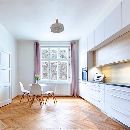 City Center Apartment Hradec Kralove Luaran gambar